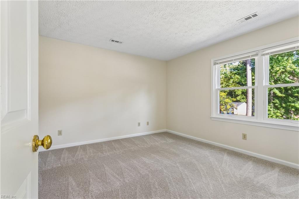 403 Gaines Way Property Photo 24