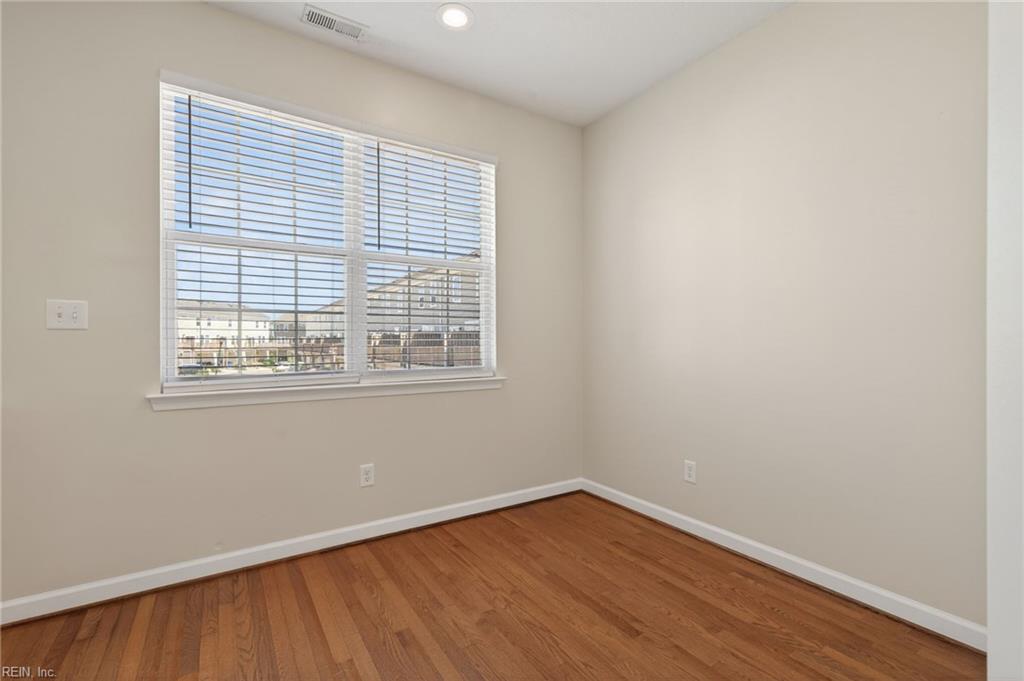 4840 Almandine Ave Property Photo 16