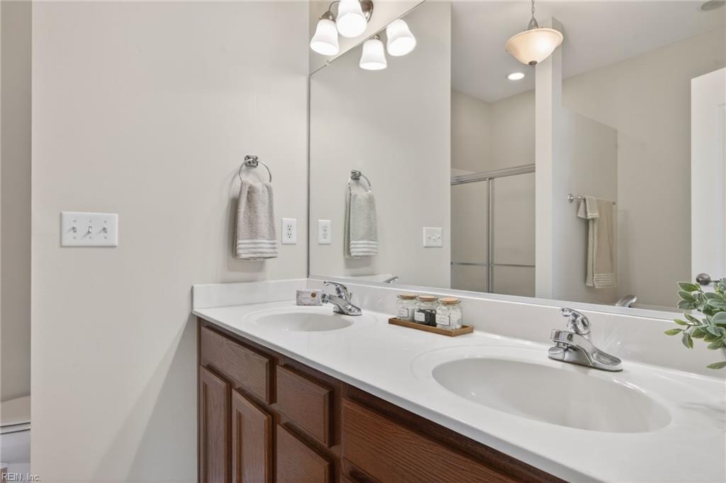 4840 Almandine Ave Property Photo 24