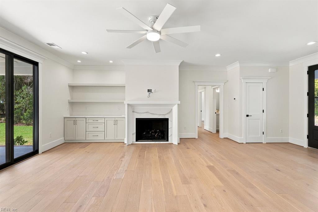 1121 Windsor Rd Property Photo 15