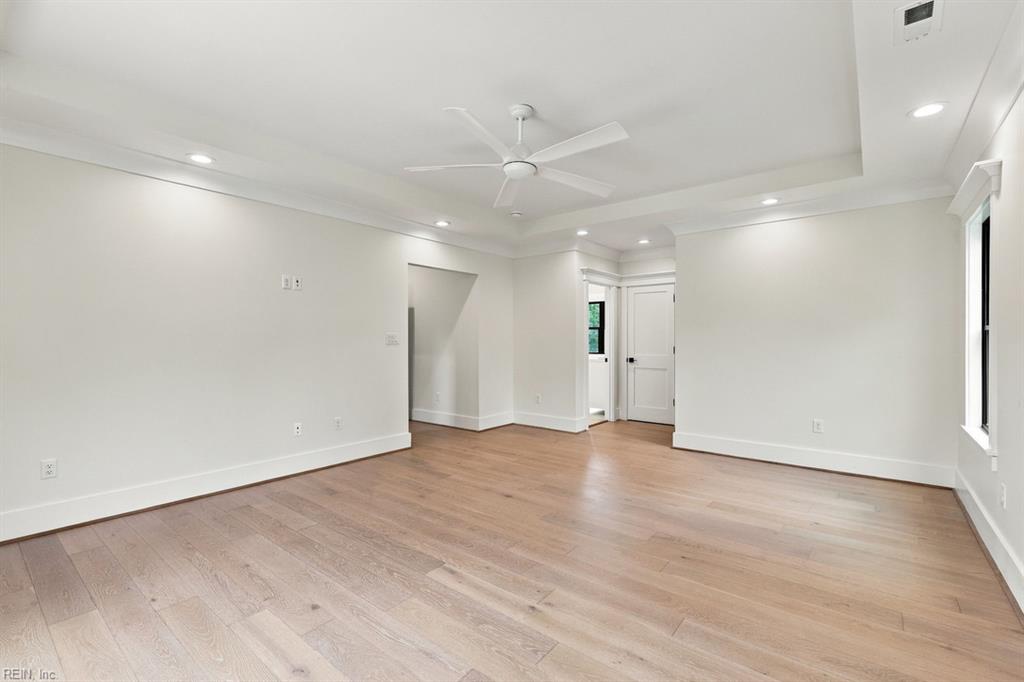 1121 Windsor Rd Property Photo 32