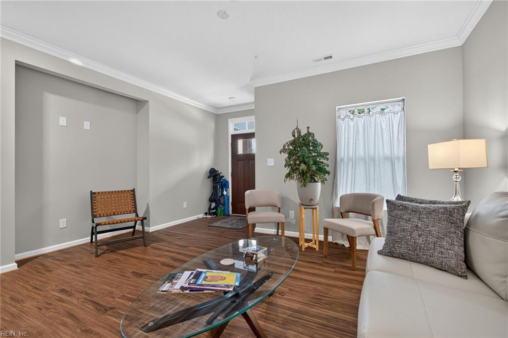 1010 Ashworth Way Property Photo 6