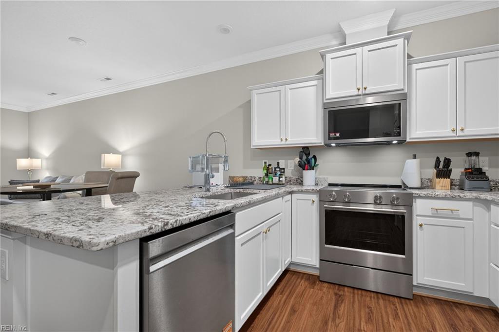 1010 Ashworth Way Property Photo 10