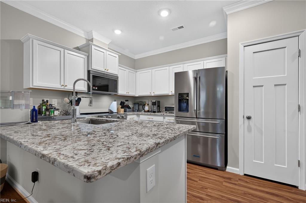 1010 Ashworth Way Property Photo 10