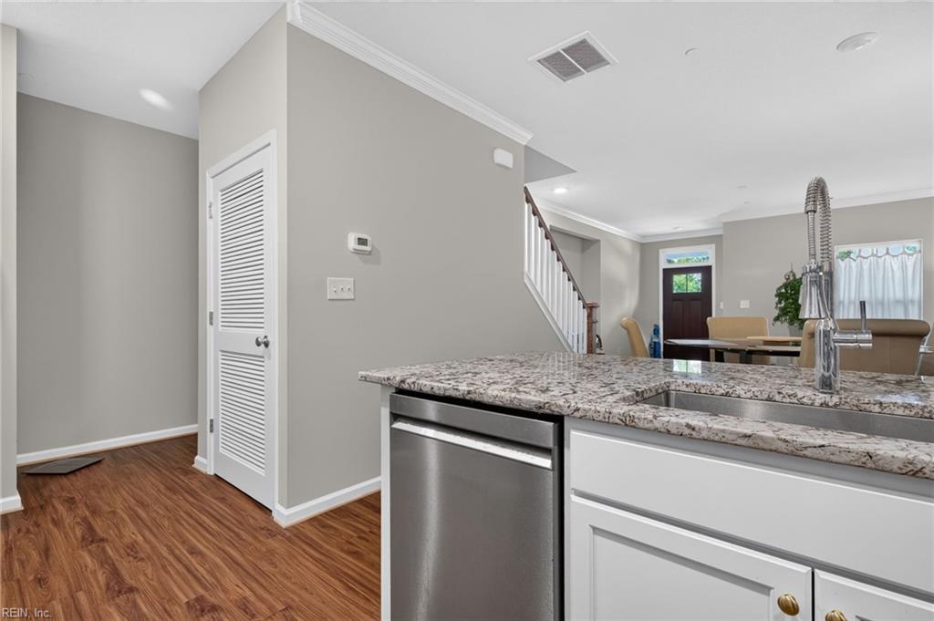 1010 Ashworth Way Property Photo 13