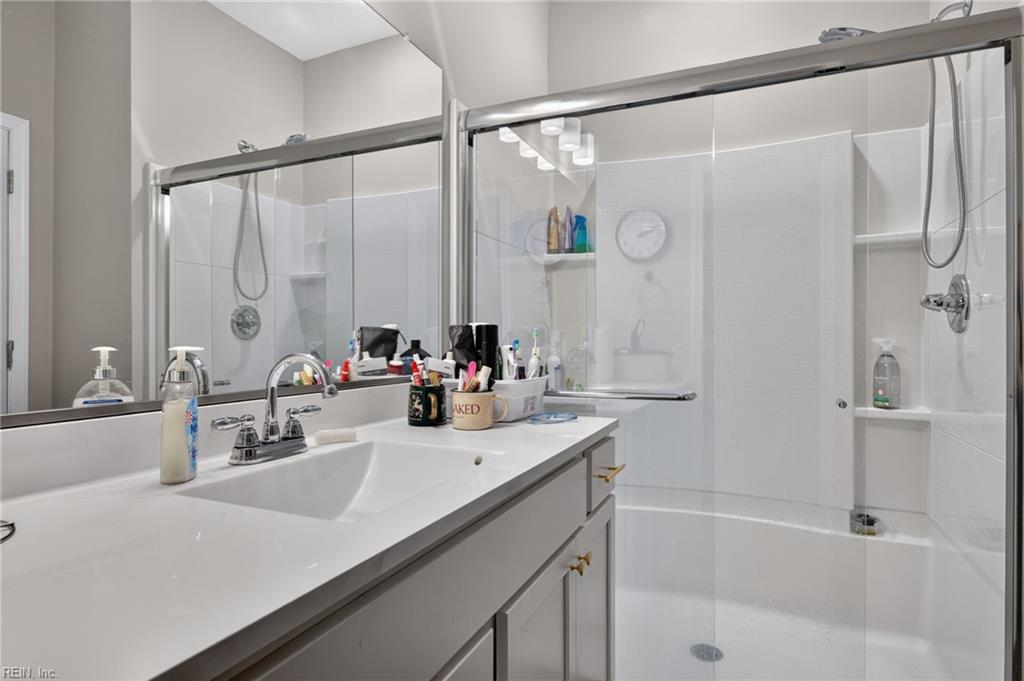 1010 Ashworth Way Property Photo 15