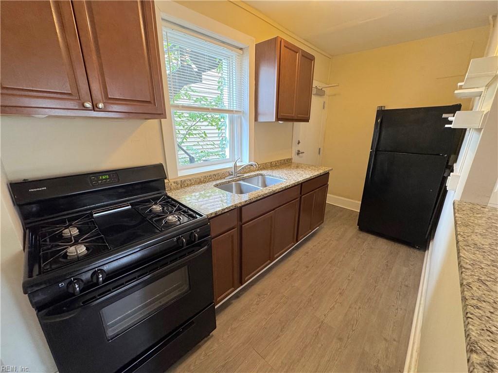 1217 Colonial Ave Property Photo 10