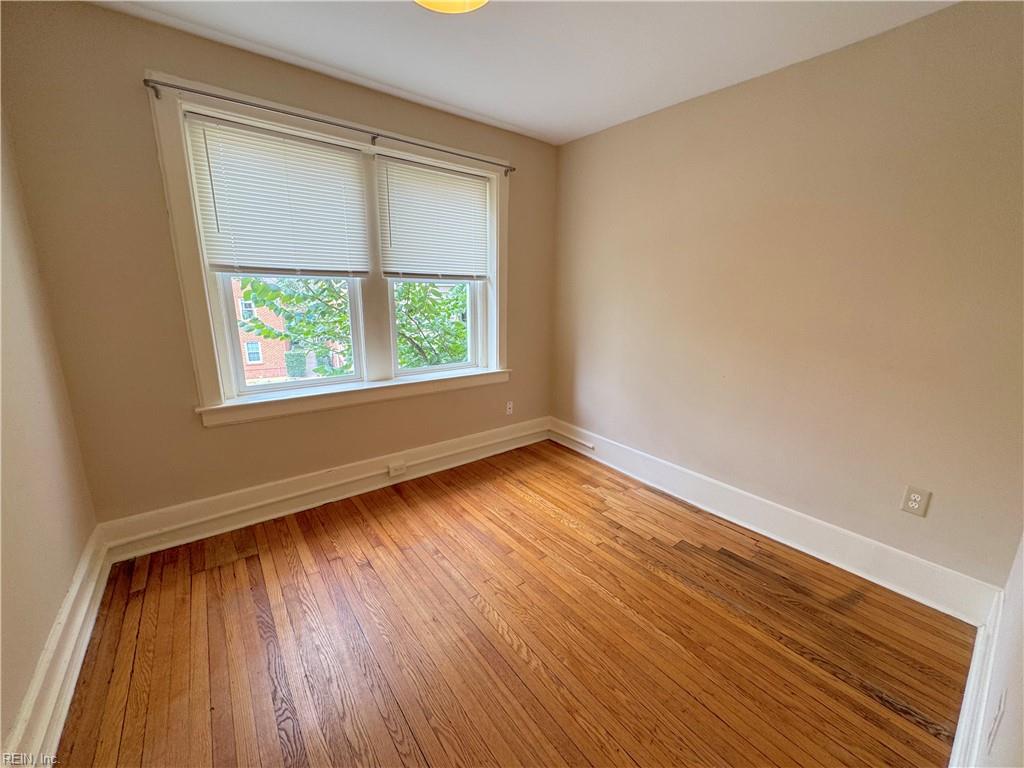 1217 Colonial Ave Property Photo 17