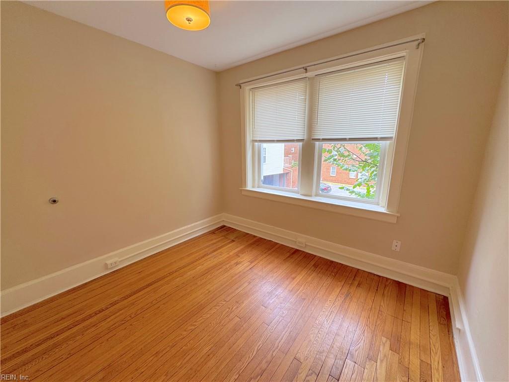 1217 Colonial Ave Property Photo 18