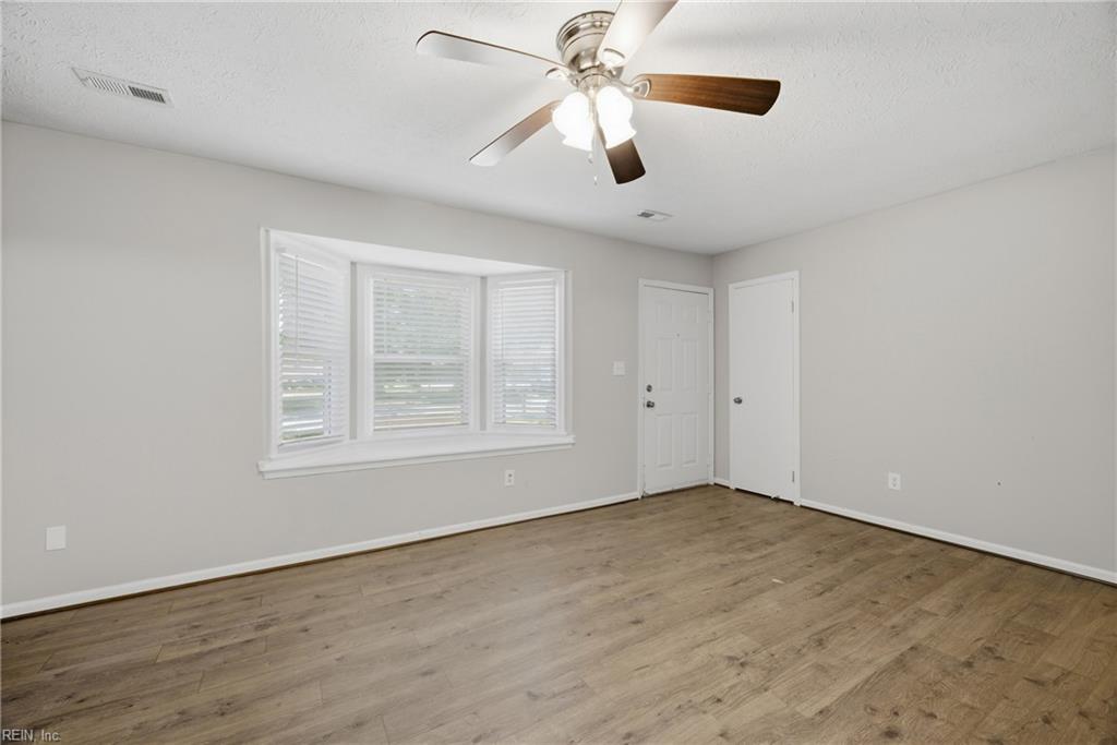 249 Batson Dr Property Photo 4