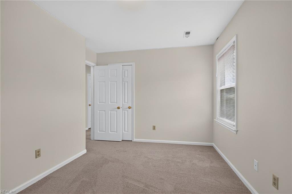 43 Charlene Loop Property Photo 24