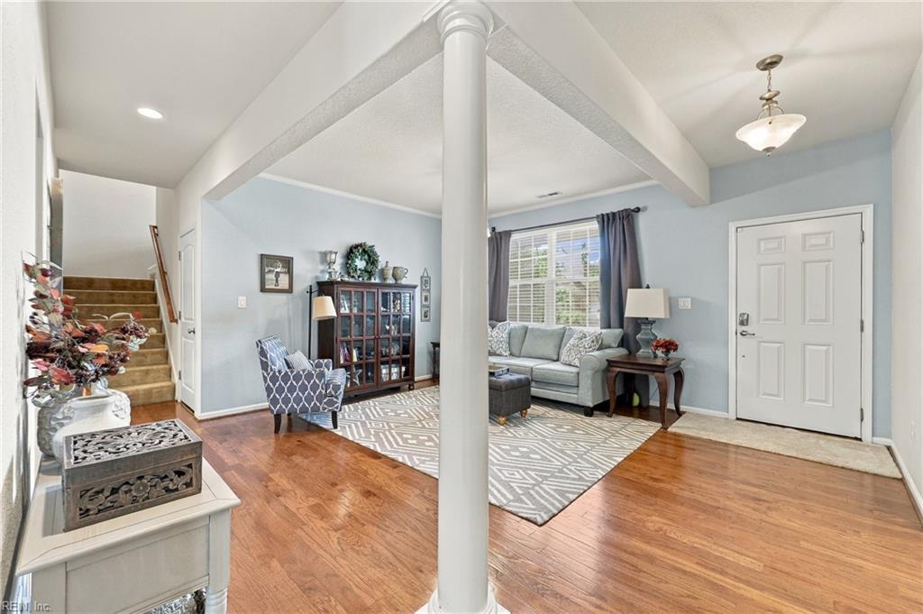 525 Hanbury Rd W Property Photo 6