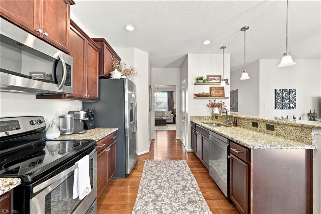 525 Hanbury Rd W Property Photo 11