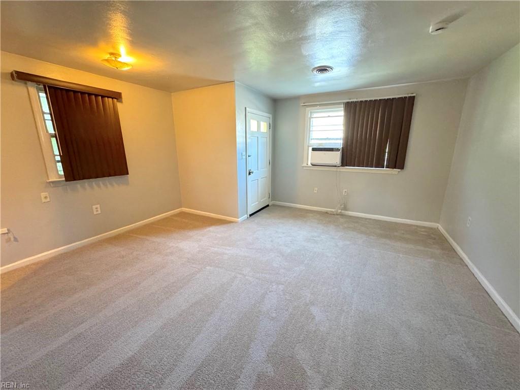 9268 Buckman Ave Property Photo 6