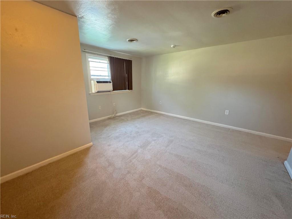 9268 Buckman Ave Property Photo 7