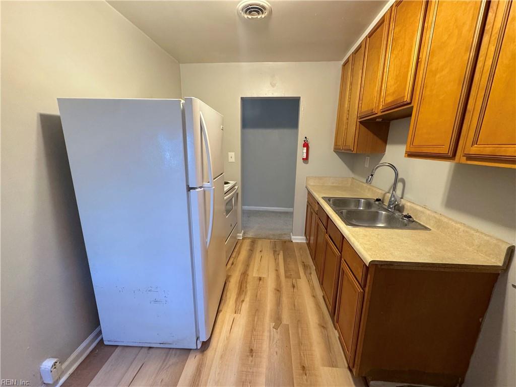 9268 Buckman Ave Property Photo 8