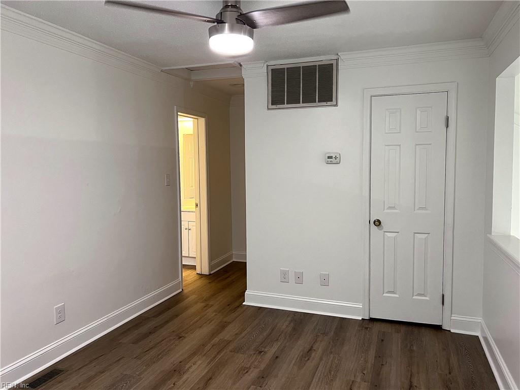 947 Wildwood Square Ct Property Photo 15