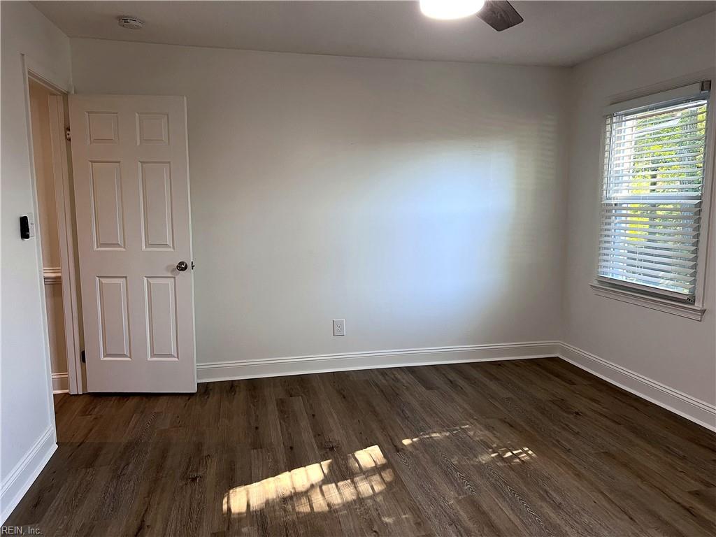 947 Wildwood Square Ct Property Photo 16