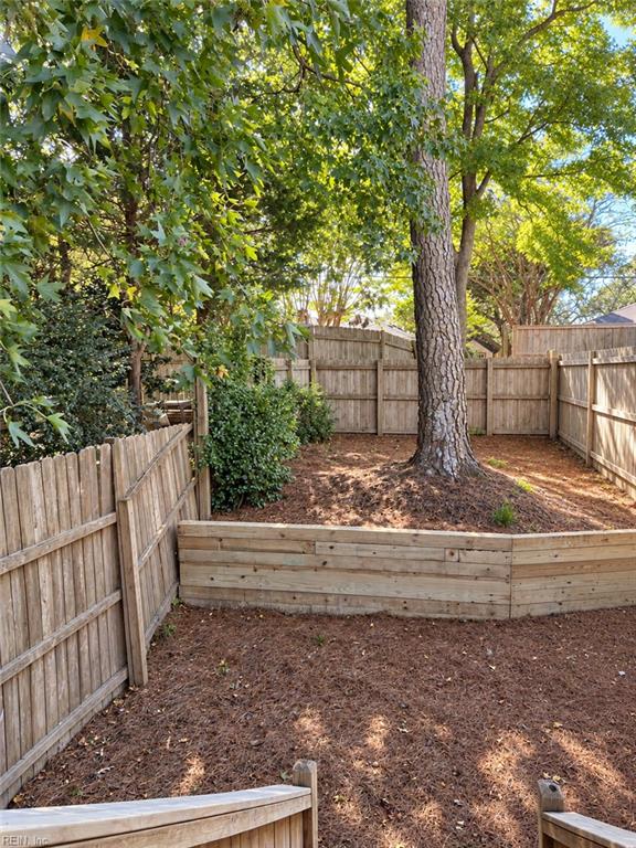 947 Wildwood Square Ct Property Photo 20