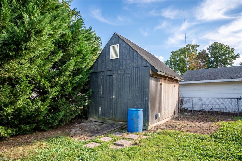 9609 Krause Rd Property Photo 25