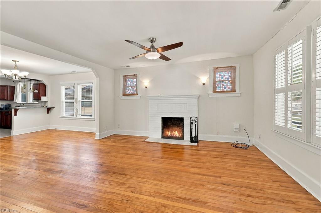 305 Lenox Ave Property Photo 7