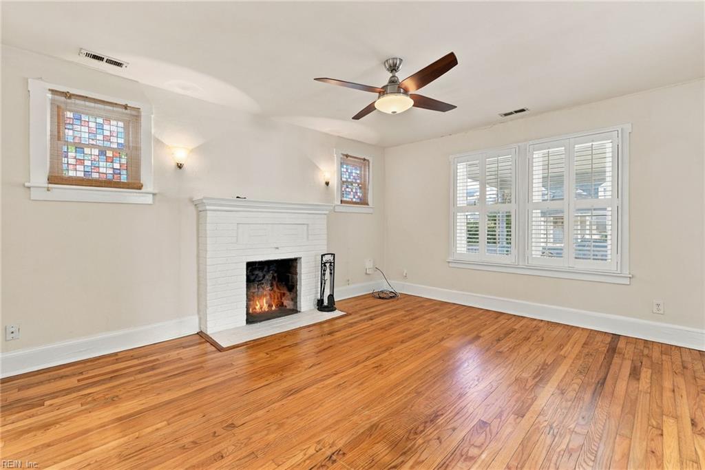 305 Lenox Ave Property Photo 9
