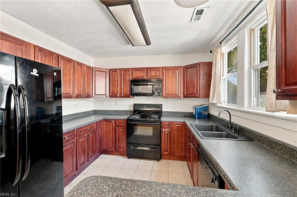 305 Lenox Ave Property Photo 16