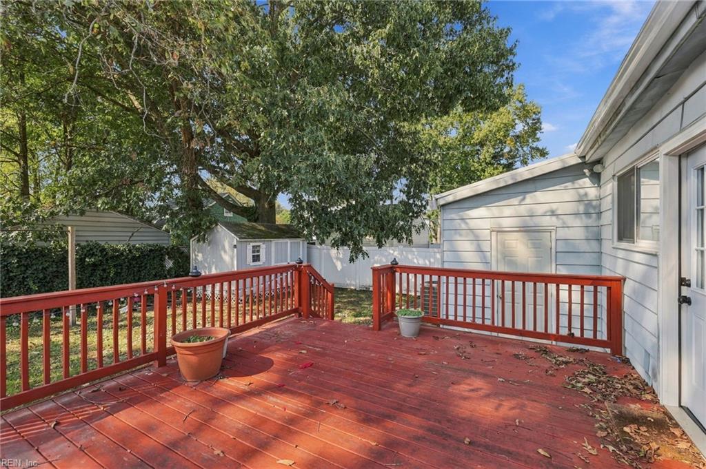 305 Lenox Ave Property Photo 36