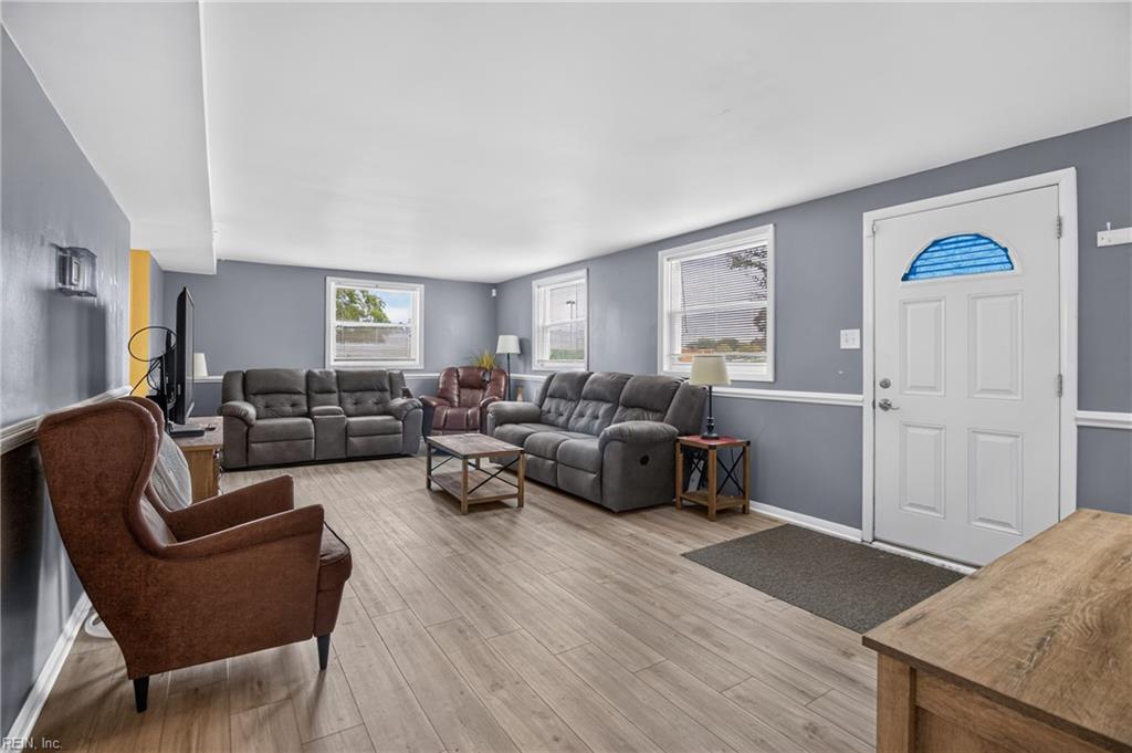 2021 Seward Dr Property Photo 4
