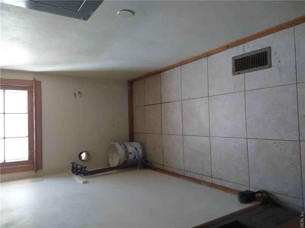 4840 Texas Ave Property Photo 9