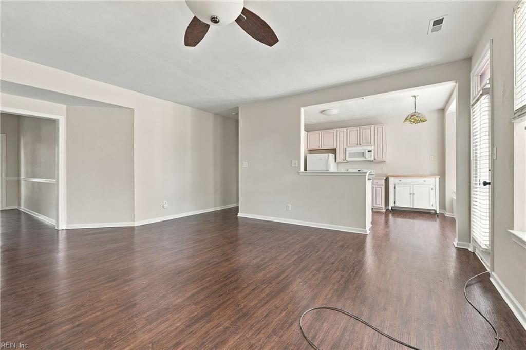 5277 Summer Cres Property Photo 6