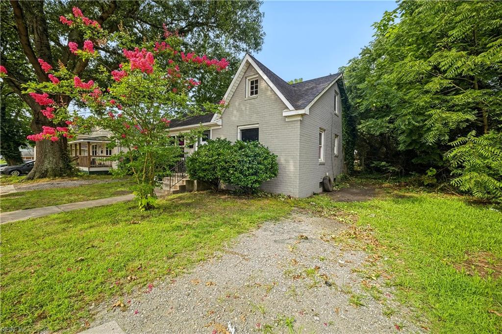 209 N Capital St Property Photo 3