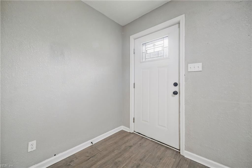 209 N Capital St Property Photo 6