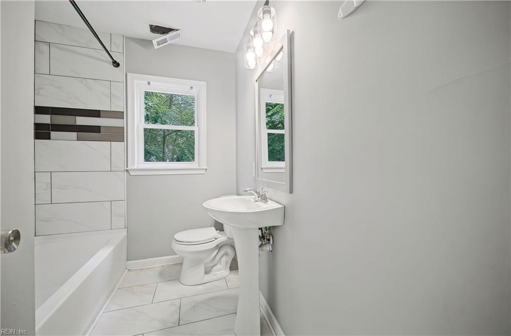 209 N Capital St Property Photo 15