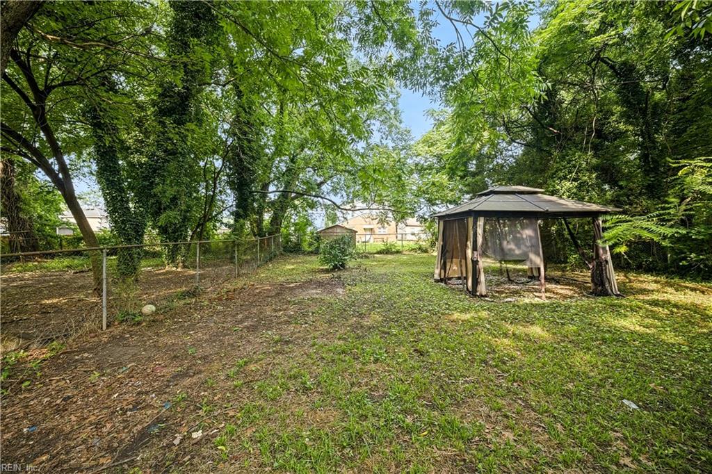 209 N Capital St Property Photo 32