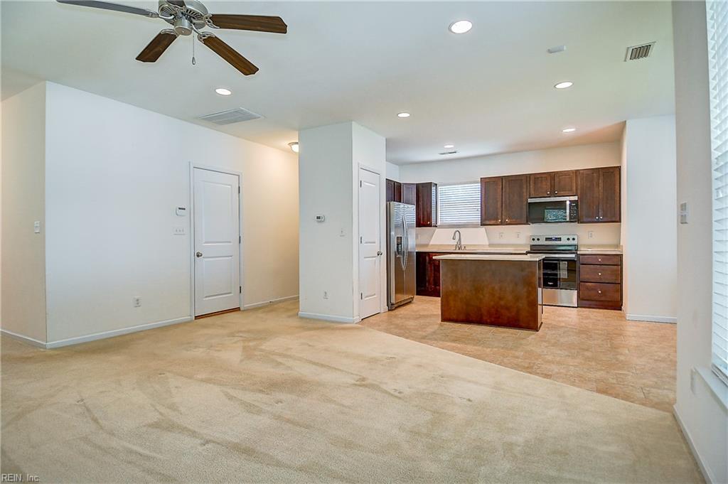 1121 Kinderly Ln Property Photo 3