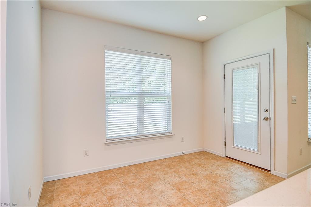 1121 Kinderly Ln Property Photo 4