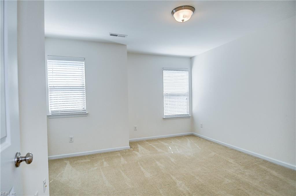 1121 Kinderly Ln Property Photo 8