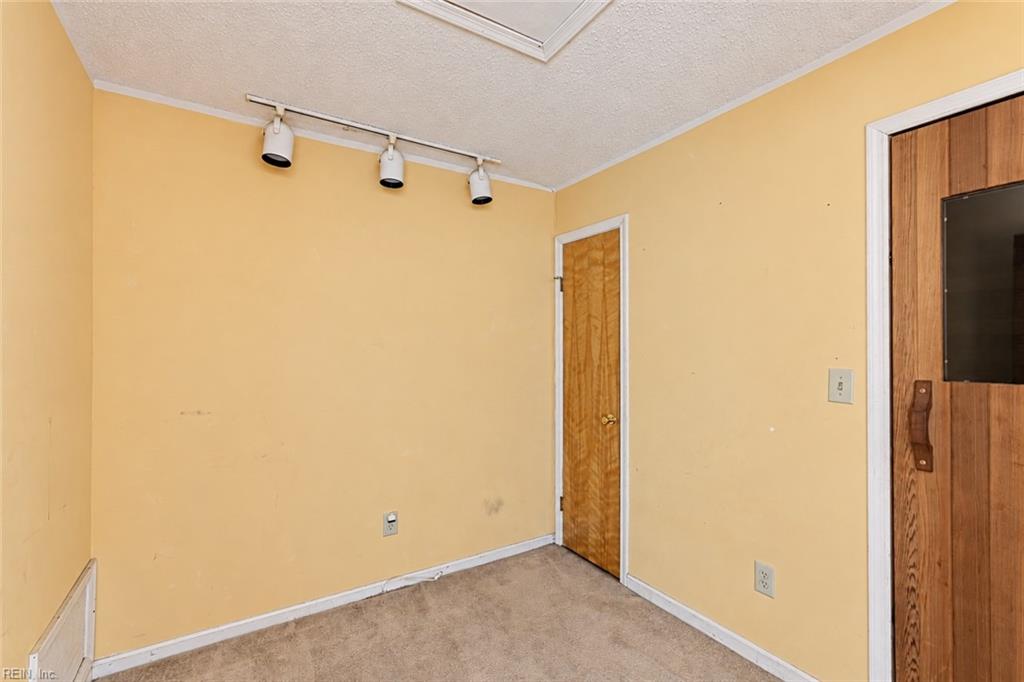 833 Little Bay Ave Property Photo 28