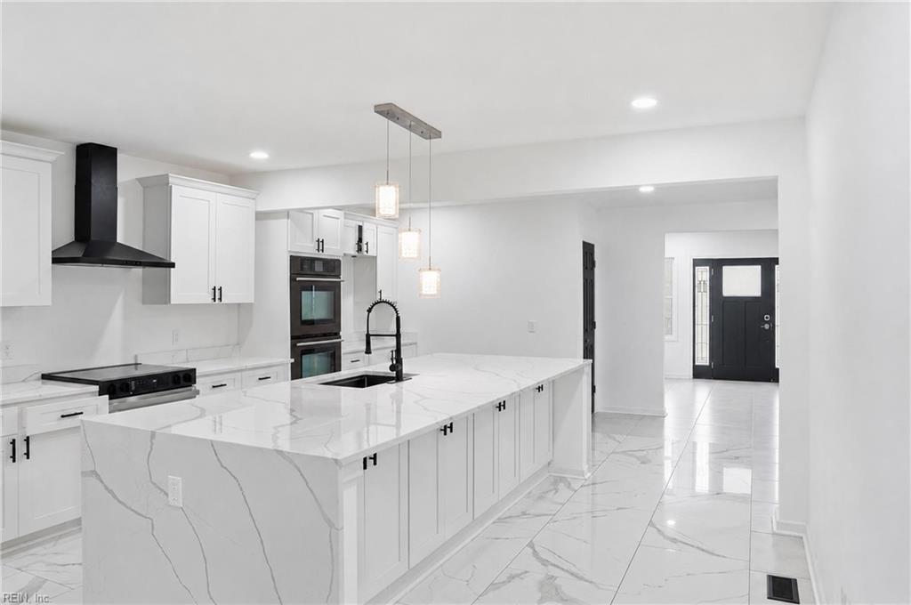 845 N King St Property Photo 1