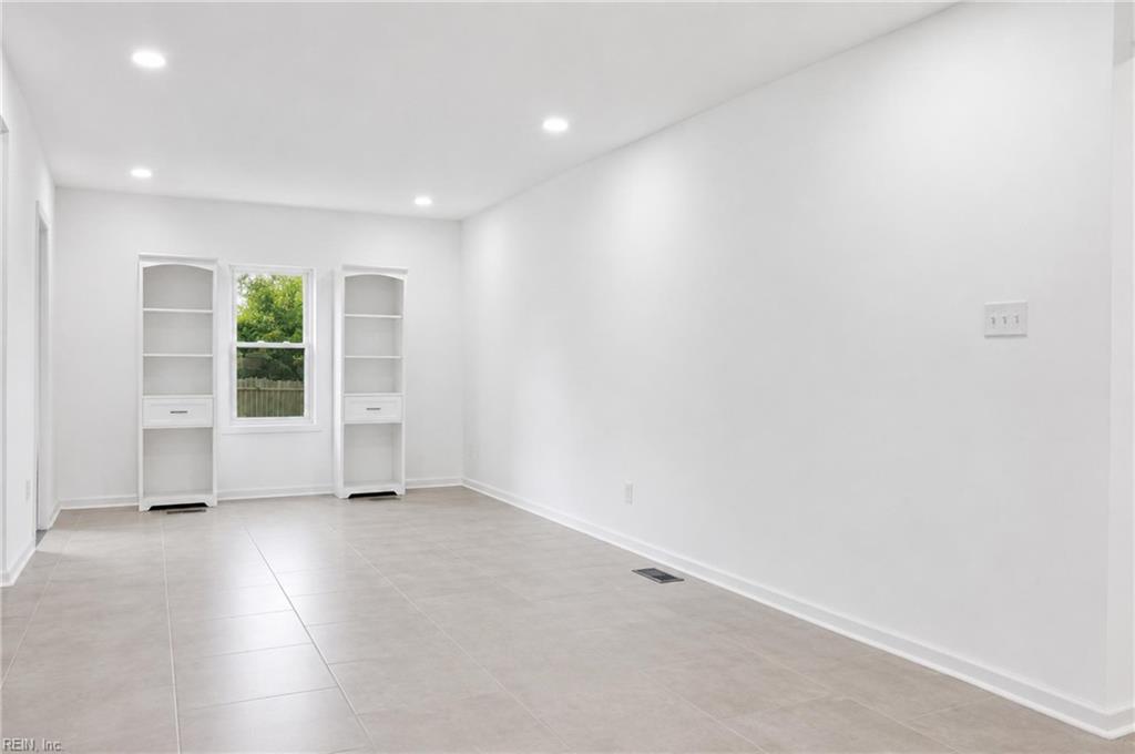 845 N King St Property Photo 5