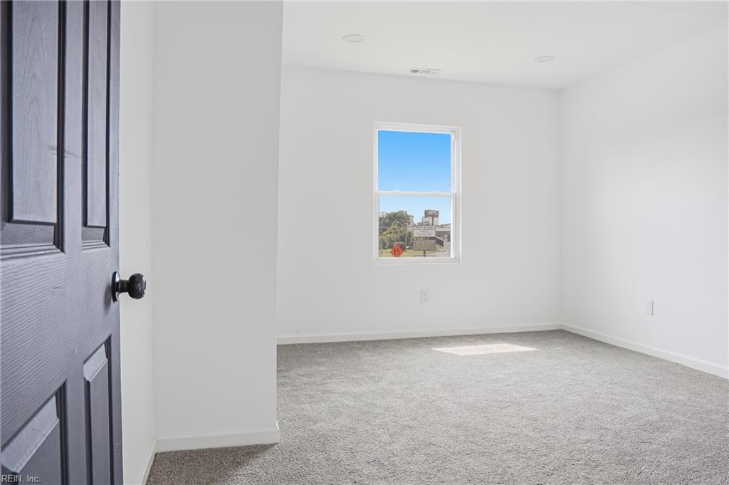 845 N King St Property Photo 25