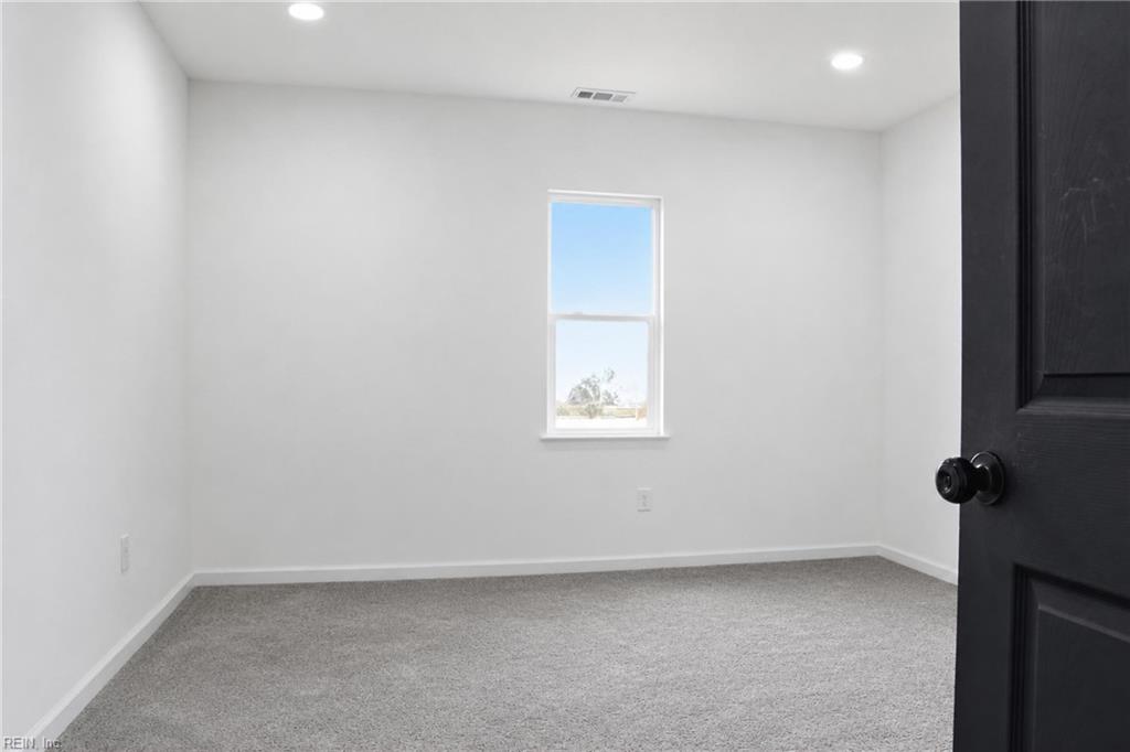 845 N King St Property Photo 31