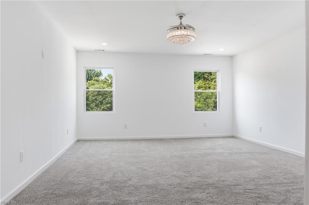 845 N King St Property Photo 33