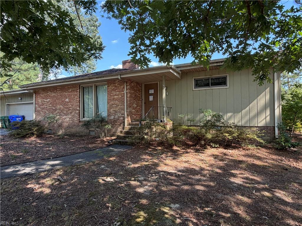 214 Delaney Dr Property Photo 1