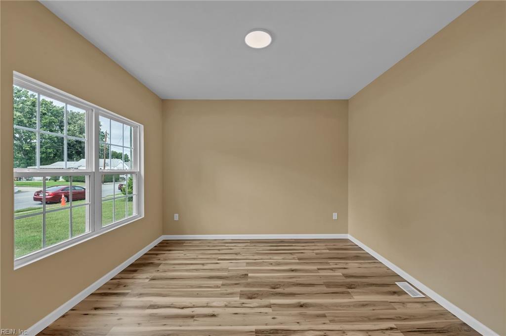 502 Center Ave Property Photo 10
