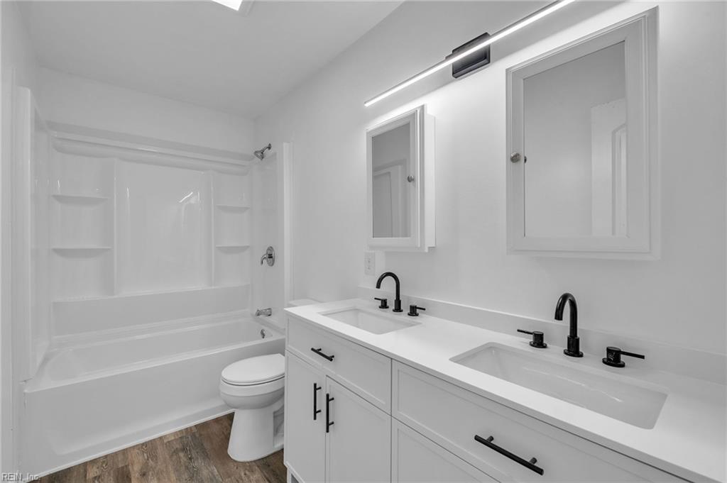 502 Center Ave Property Photo 28