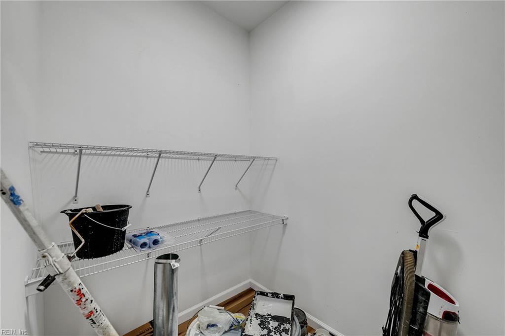 502 Center Ave Property Photo 40