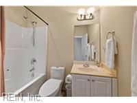 929 Bolling Ave Property Photo 8