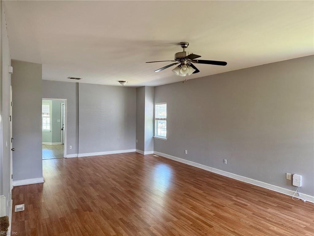2513 Carona Ave Property Photo 5